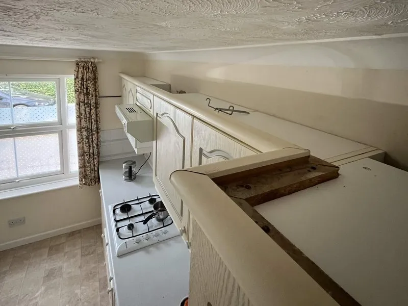 Kitchen cleaned after an end of tenancy clean